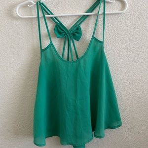 Lightweight teal top